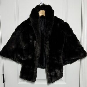Wiman Women’s Faux Fur Drape/Cape Black M/L
